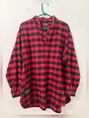 Vermont Flannel Company Henley Flannel Shirt in Red Buffalo Plaid - M